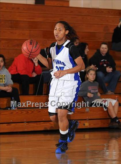 Thumbnail 3 in Westmoor vs. Valley (Jimmy V Classic) photogallery.