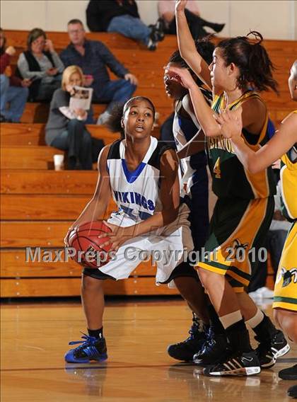 Thumbnail 2 in Westmoor vs. Valley (Jimmy V Classic) photogallery.