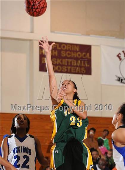 Thumbnail 1 in Westmoor vs. Valley (Jimmy V Classic) photogallery.