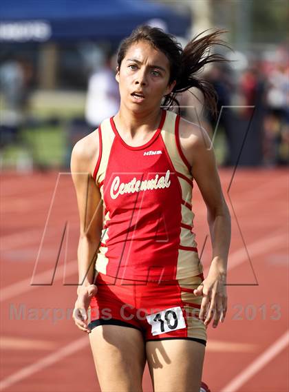 Thumbnail 2 in South West Yosemite League Meet #1 (1600m) photogallery.