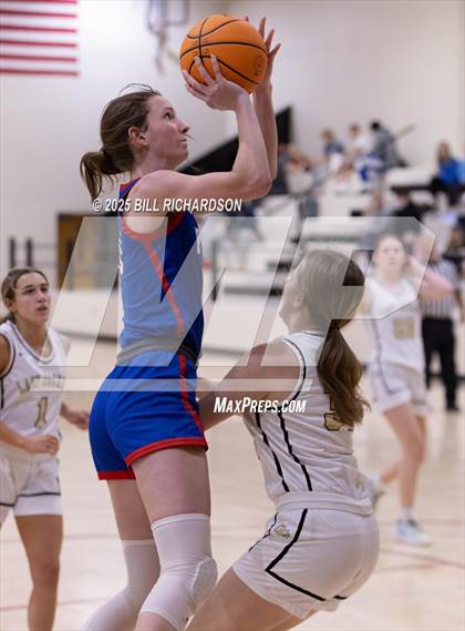 Thumbnail 3 in Jackson Prep vs. Oak Forest Academy photogallery.