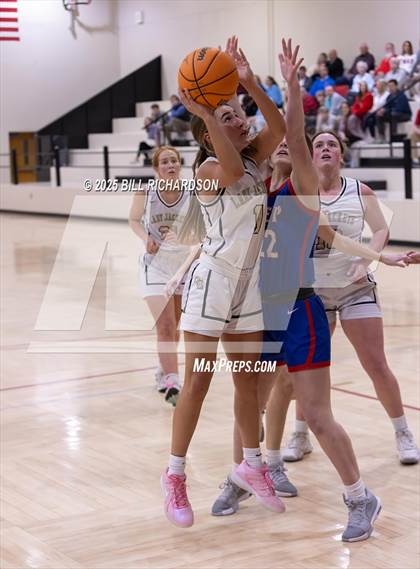 Thumbnail 3 in Jackson Prep vs. Oak Forest Academy photogallery.