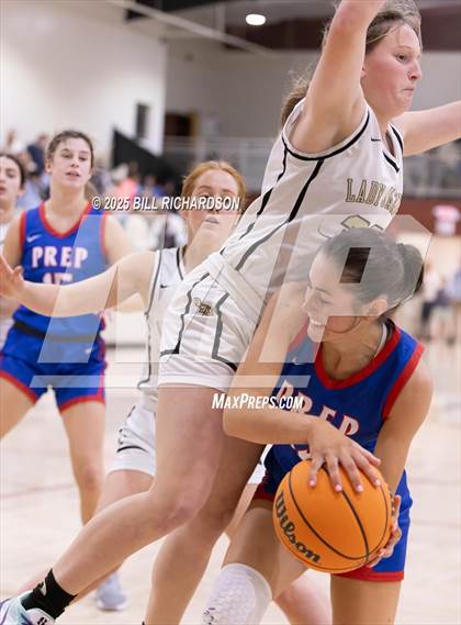 Thumbnail 3 in Jackson Prep vs. Oak Forest Academy photogallery.