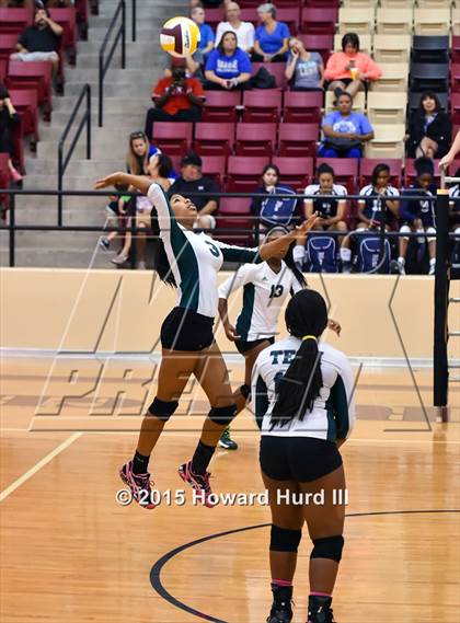 Thumbnail 2 in Grand Prairie vs Trimble Tech (EMS-ISD Tournament) photogallery.