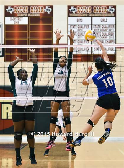 Thumbnail 3 in Grand Prairie vs Trimble Tech (EMS-ISD Tournament) photogallery.