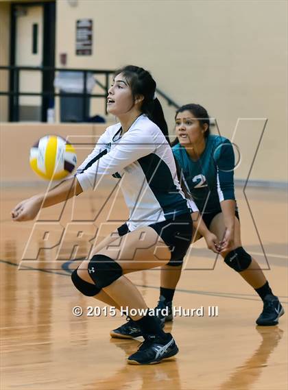 Thumbnail 3 in Grand Prairie vs Trimble Tech (EMS-ISD Tournament) photogallery.