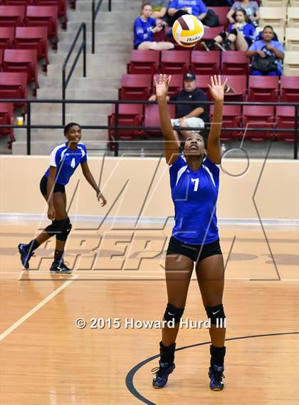 Thumbnail 2 in Grand Prairie vs Trimble Tech (EMS-ISD Tournament) photogallery.