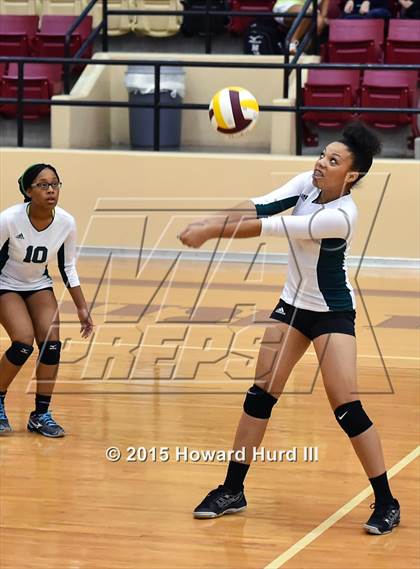Thumbnail 3 in Grand Prairie vs Trimble Tech (EMS-ISD Tournament) photogallery.