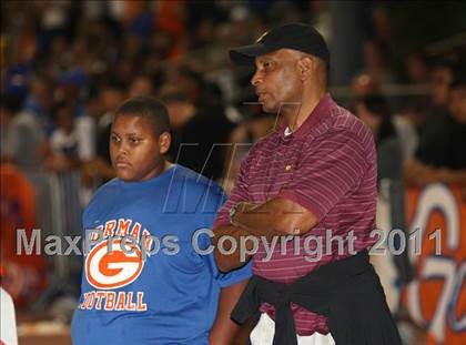 Thumbnail 3 in Bishop Gorman @ De La Salle photogallery.