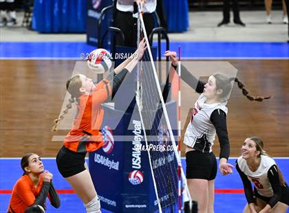 Thumbnail 2 in Del Norte vs. Haxtun (CHSAA 2A First Round) photogallery.