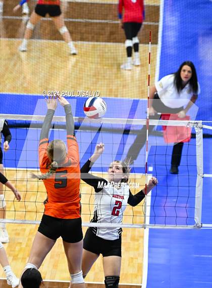 Thumbnail 2 in Del Norte vs. Haxtun (CHSAA 2A First Round) photogallery.