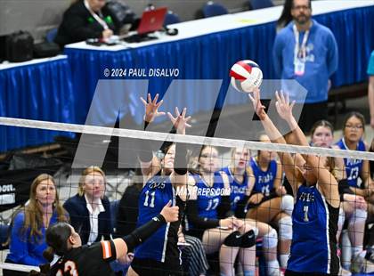 Thumbnail 2 in Del Norte vs. Haxtun (CHSAA 2A First Round) photogallery.