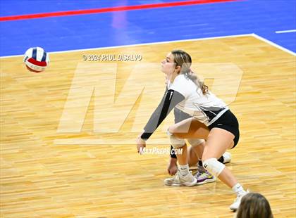 Thumbnail 1 in Del Norte vs. Haxtun (CHSAA 2A First Round) photogallery.