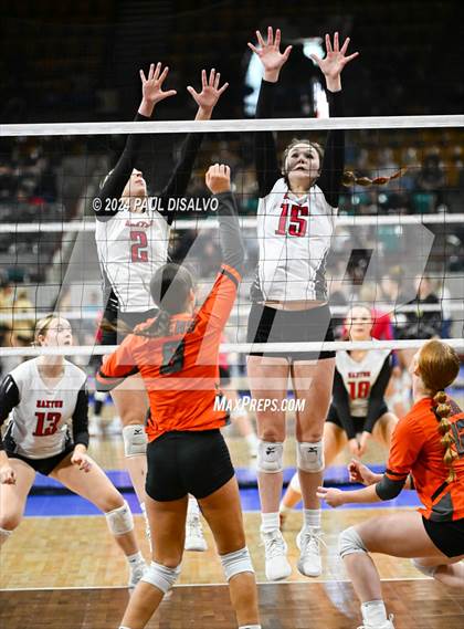 Thumbnail 2 in Del Norte vs. Haxtun (CHSAA 2A First Round) photogallery.
