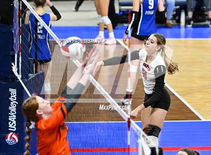 Thumbnail 2 in Del Norte vs. Haxtun (CHSAA 2A First Round) photogallery.