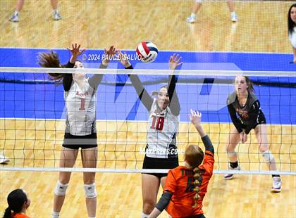 Thumbnail 3 in Del Norte vs. Haxtun (CHSAA 2A First Round) photogallery.