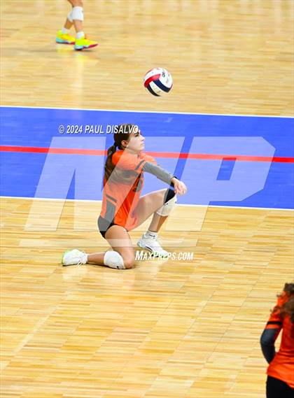 Thumbnail 2 in Del Norte vs. Haxtun (CHSAA 2A First Round) photogallery.