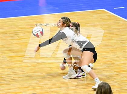 Thumbnail 3 in Del Norte vs. Haxtun (CHSAA 2A First Round) photogallery.