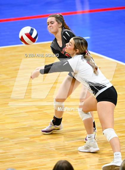 Thumbnail 3 in Del Norte vs. Haxtun (CHSAA 2A First Round) photogallery.
