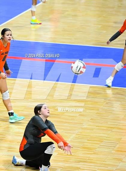 Thumbnail 3 in Del Norte vs. Haxtun (CHSAA 2A First Round) photogallery.