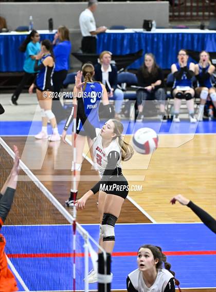 Thumbnail 3 in Del Norte vs. Haxtun (CHSAA 2A First Round) photogallery.