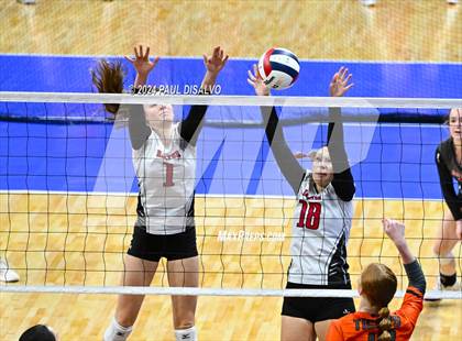 Thumbnail 1 in Del Norte vs. Haxtun (CHSAA 2A First Round) photogallery.