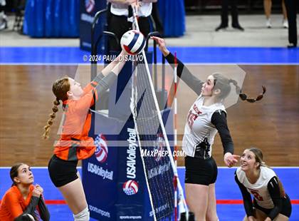 Thumbnail 1 in Del Norte vs. Haxtun (CHSAA 2A First Round) photogallery.