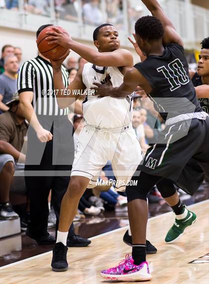 Thumbnail 2 in Moreau Catholic @ Saint Francis (CIF NorCal D2 Championship) photogallery.