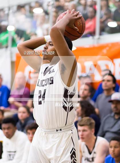 Thumbnail 1 in Moreau Catholic @ Saint Francis (CIF NorCal D2 Championship) photogallery.