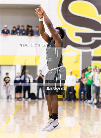 Thumbnail 2 in Moreau Catholic @ Saint Francis (CIF NorCal D2 Championship) photogallery.