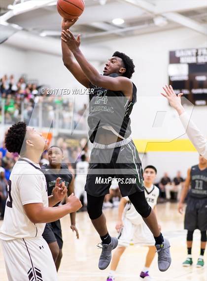 Thumbnail 3 in Moreau Catholic @ Saint Francis (CIF NorCal D2 Championship) photogallery.