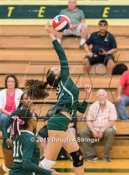Thumbnail 2 in Irvington @ Moreau Catholic photogallery.