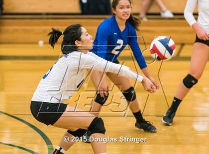 Thumbnail 3 in Irvington @ Moreau Catholic photogallery.