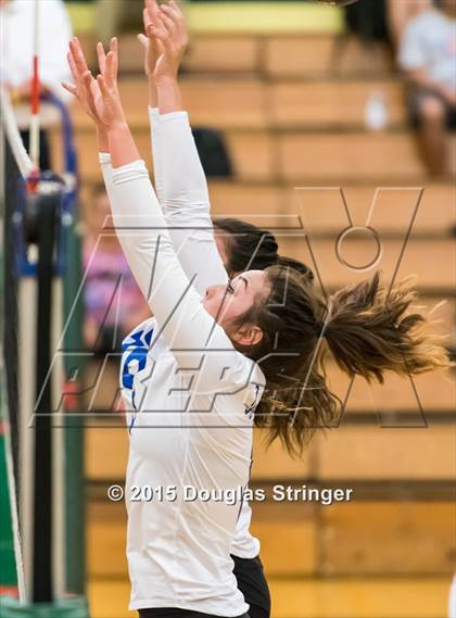 Thumbnail 3 in Irvington @ Moreau Catholic photogallery.