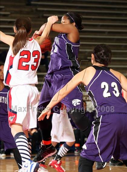 Thumbnail 1 in Angleton vs. Richardson (McDonald's Texas Invitational) photogallery.