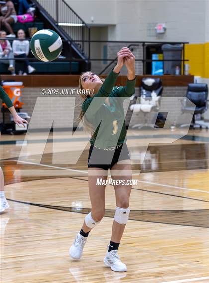 Thumbnail 2 in JV: Buna @ East Chambers photogallery.