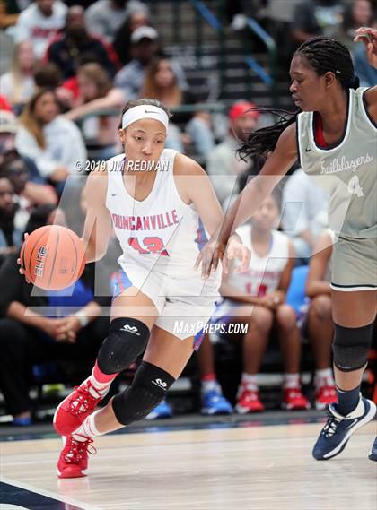 Thumbnail 1 in Duncanville vs. Sierra Canyon (Thanksgiving Hoopfest) photogallery.