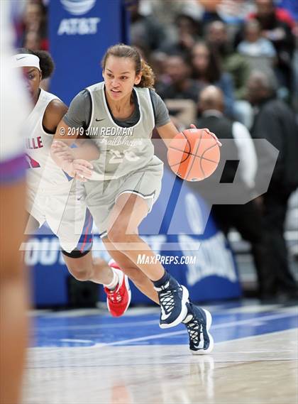 Thumbnail 1 in Duncanville vs. Sierra Canyon (Thanksgiving Hoopfest) photogallery.