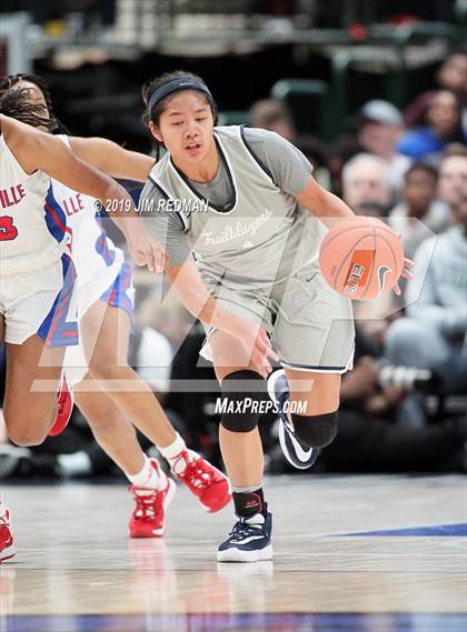Thumbnail 2 in Duncanville vs. Sierra Canyon (Thanksgiving Hoopfest) photogallery.