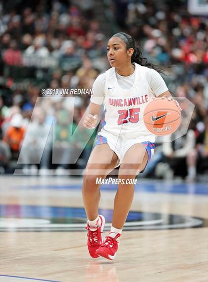 Thumbnail 1 in Duncanville vs. Sierra Canyon (Thanksgiving Hoopfest) photogallery.