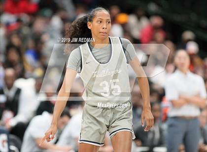Thumbnail 2 in Duncanville vs. Sierra Canyon (Thanksgiving Hoopfest) photogallery.