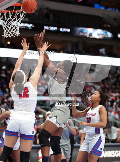 Thumbnail 2 in Duncanville vs. Sierra Canyon (Thanksgiving Hoopfest) photogallery.