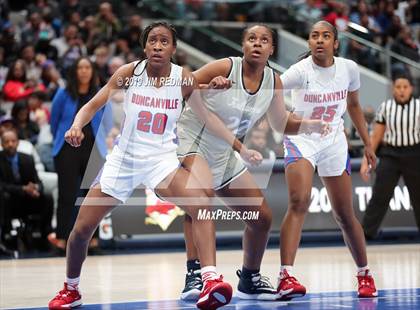 Thumbnail 1 in Duncanville vs. Sierra Canyon (Thanksgiving Hoopfest) photogallery.