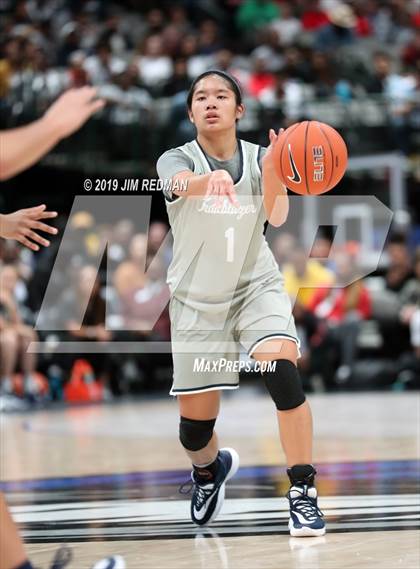Thumbnail 3 in Duncanville vs. Sierra Canyon (Thanksgiving Hoopfest) photogallery.
