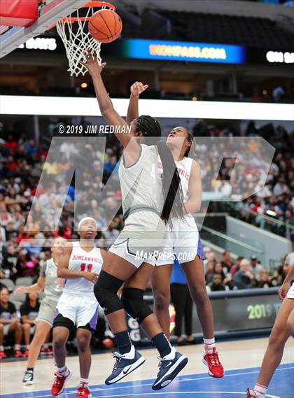 Thumbnail 2 in Duncanville vs. Sierra Canyon (Thanksgiving Hoopfest) photogallery.
