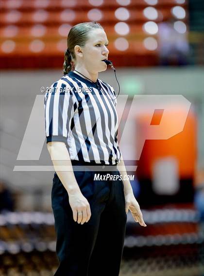 Thumbnail 3 in Victory Christian vs. Valley Christian (CIF SJS D6 Final) photogallery.