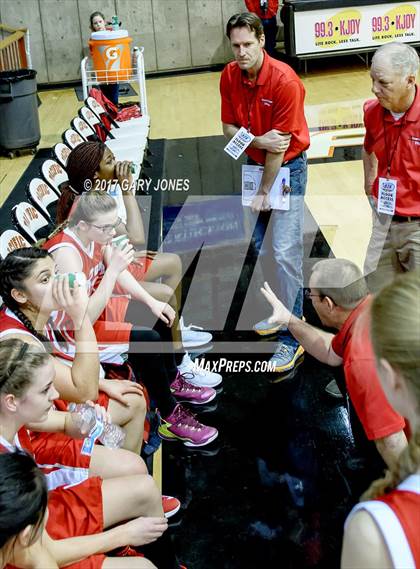 Thumbnail 2 in Victory Christian vs. Valley Christian (CIF SJS D6 Final) photogallery.