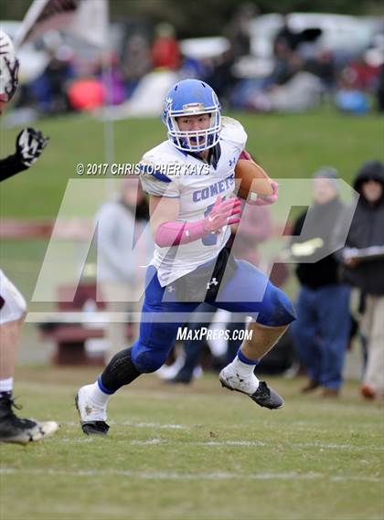Thumbnail 2 in Sesser-Valier/Waltonville/Woodlawn vs Greenville (IHSA 3A Playoffs - First Round) photogallery.