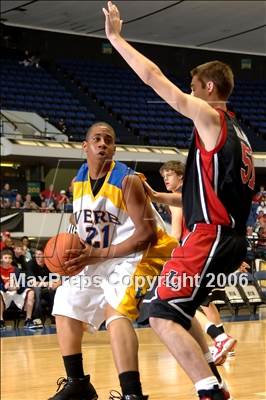 Thumbnail 1 in Verbum Dei vs Orange Lutheran (Nike Extravaganza) photogallery.