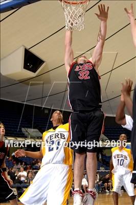 Thumbnail 3 in Verbum Dei vs Orange Lutheran (Nike Extravaganza) photogallery.